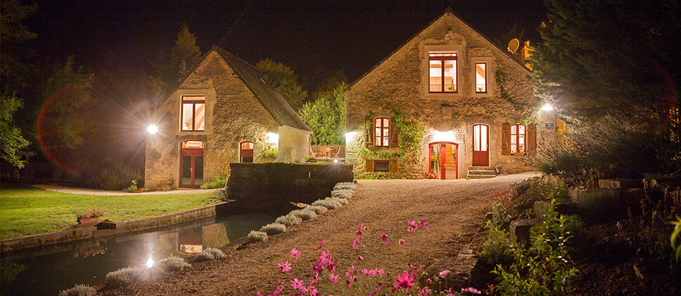 Rix mill estate...the independent cottage with the main house